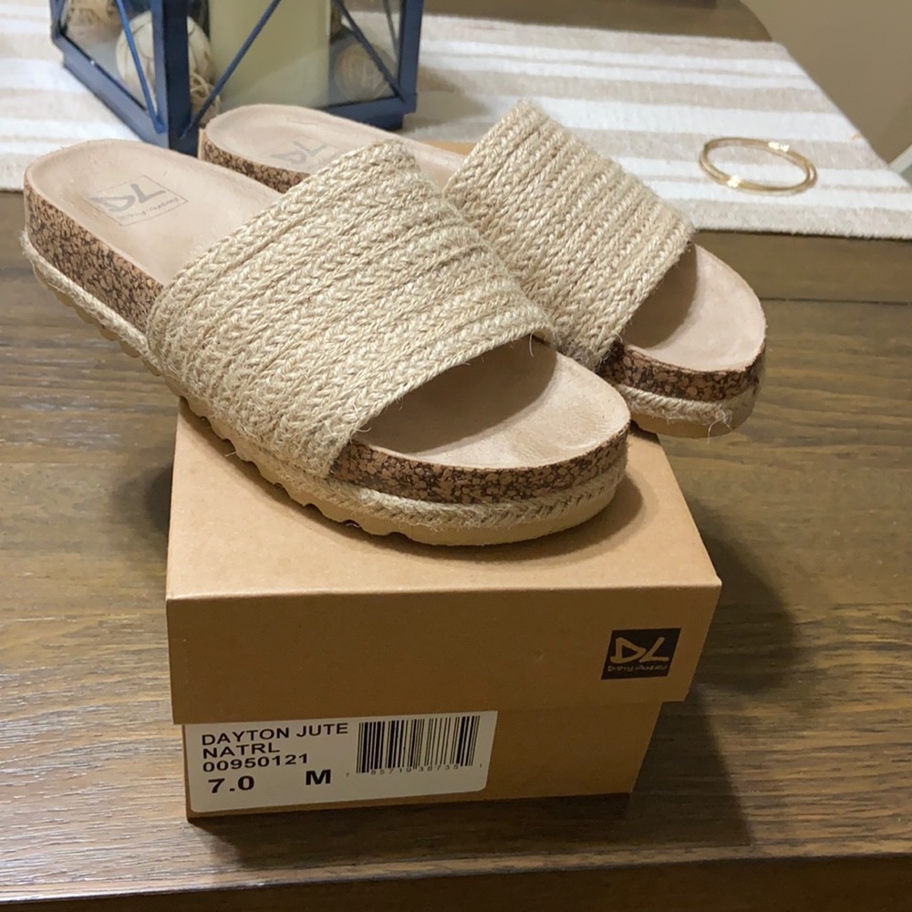 Sandal